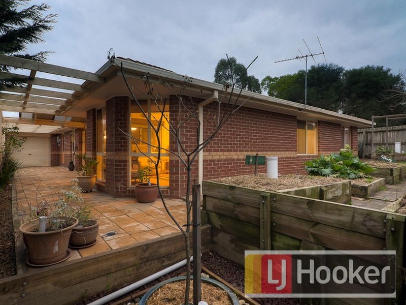 10 Yiota Court, Berwick VIC 3806
