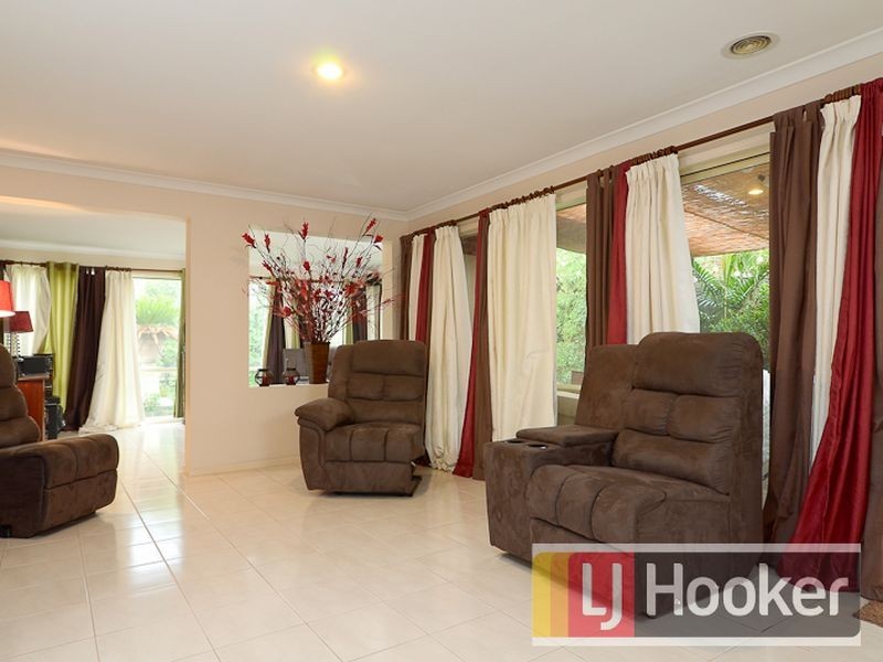 98 Golf Links Road, Berwick VIC 3806