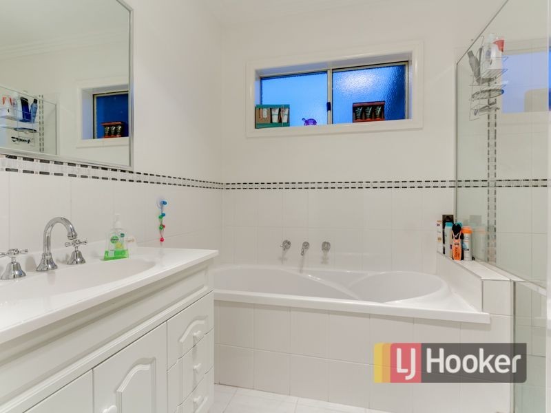 2/56 Albert Road, Hallam VIC 3803