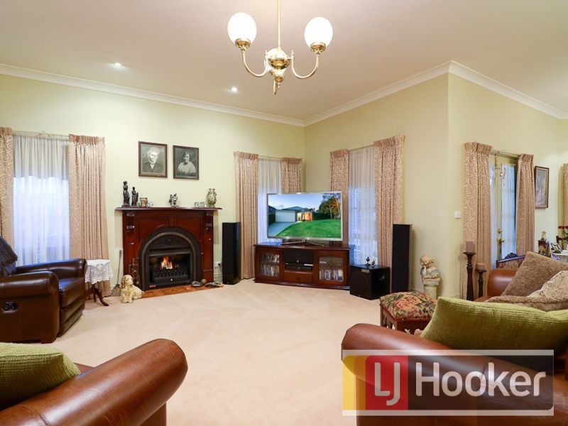 10 Carrington Place, Berwick VIC 3806