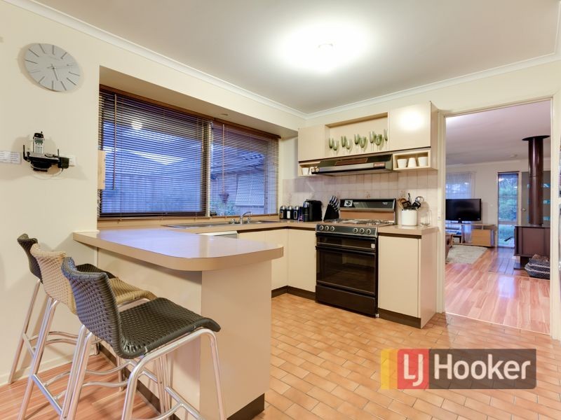 20 Greenacre Crescent, Narre Warren VIC 3805