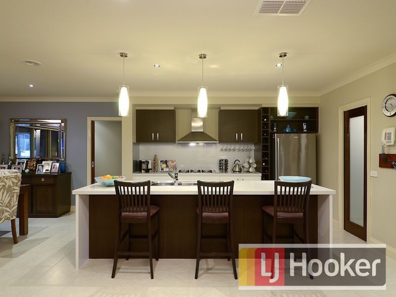 18 Viewpoint Place, Berwick VIC 3806