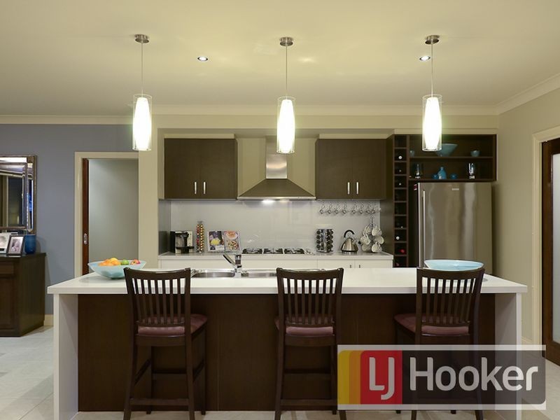 18 Viewpoint Place, Berwick VIC 3806