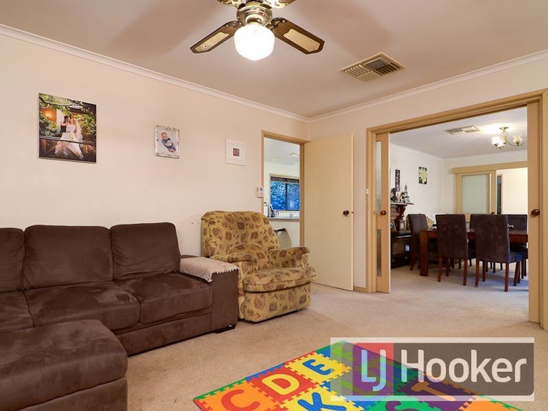 20 Greenlaw Crescent, Berwick VIC 3806