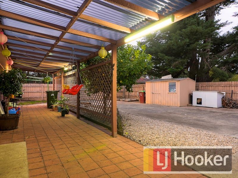 20 Greenlaw Crescent, Berwick VIC 3806