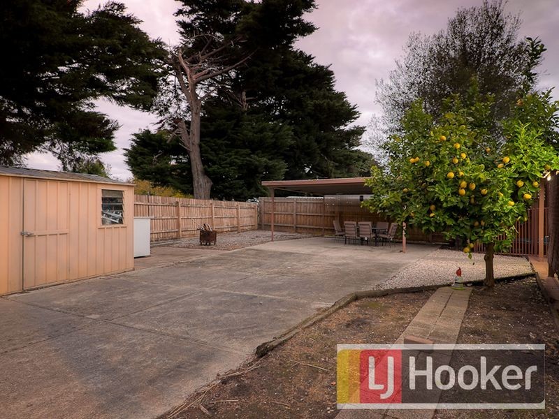 20 Greenlaw Crescent, Berwick VIC 3806