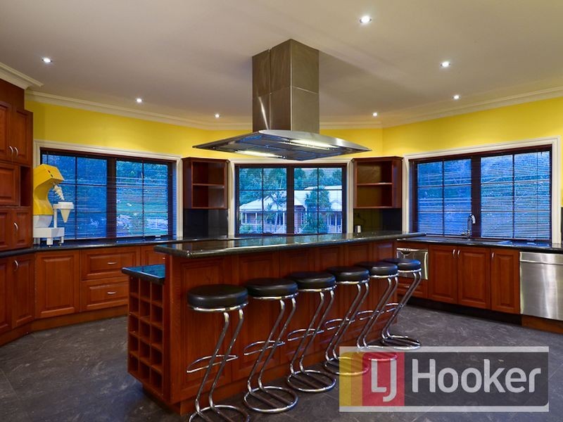 44 Quamby Avenue, Guys Hill VIC 3807