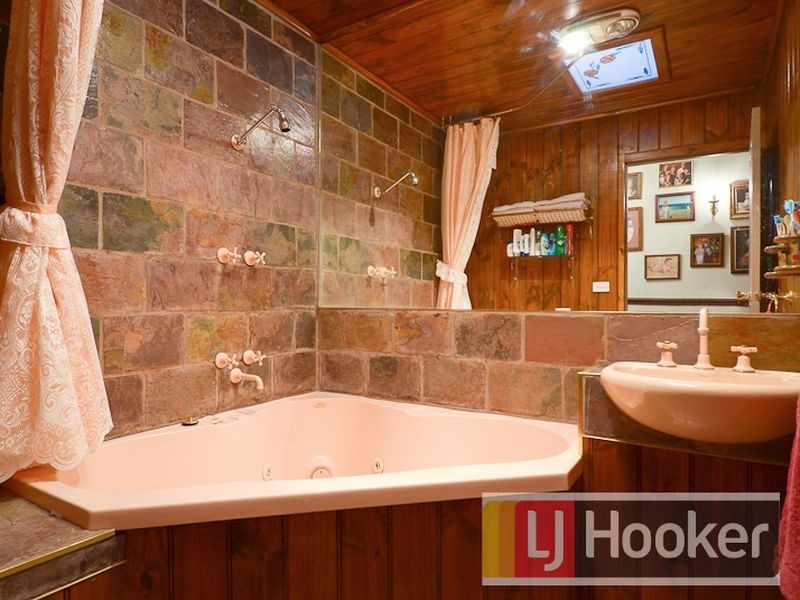 470 Beaconsfield-Emerald Road, Guys Hill VIC 3807