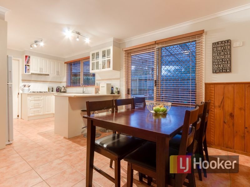 43 Woodlands Crescent, Narre Warren VIC 3805