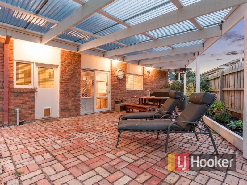 43 Woodlands Crescent, Narre Warren VIC 3805