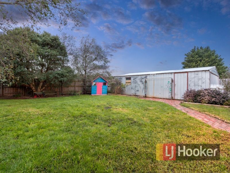 43 Woodlands Crescent, Narre Warren VIC 3805