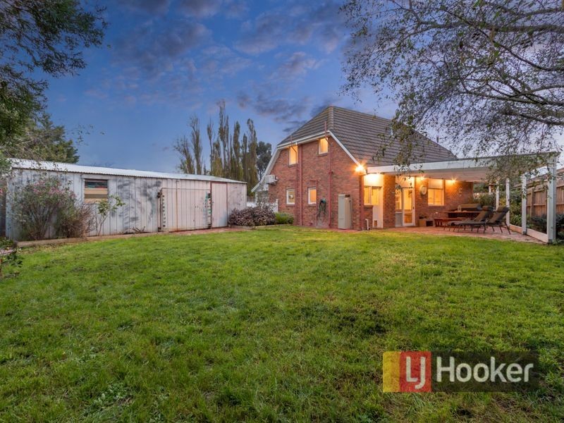 43 Woodlands Crescent, Narre Warren VIC 3805