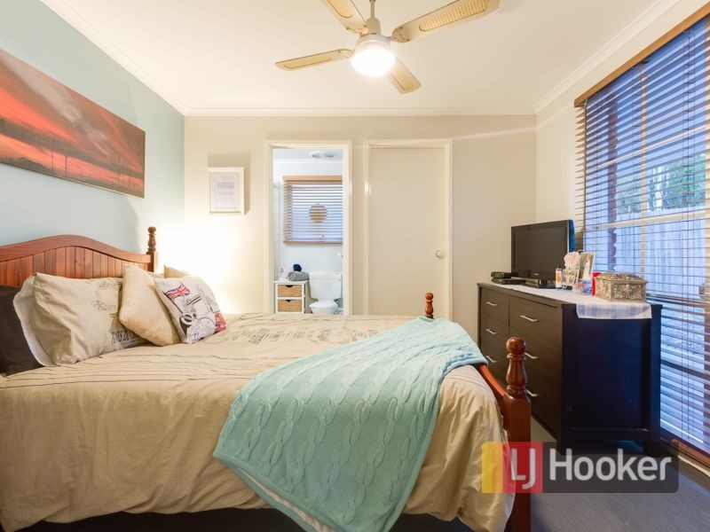 43 Woodlands Crescent, Narre Warren VIC 3805