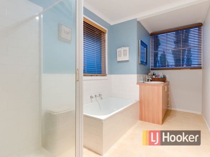 43 Woodlands Crescent, Narre Warren VIC 3805