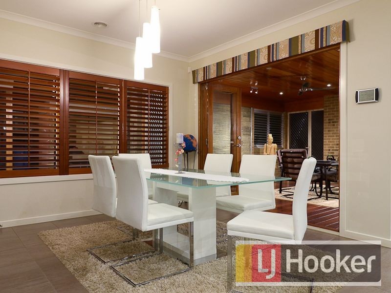 10 Don Collins Way, Berwick VIC 3806