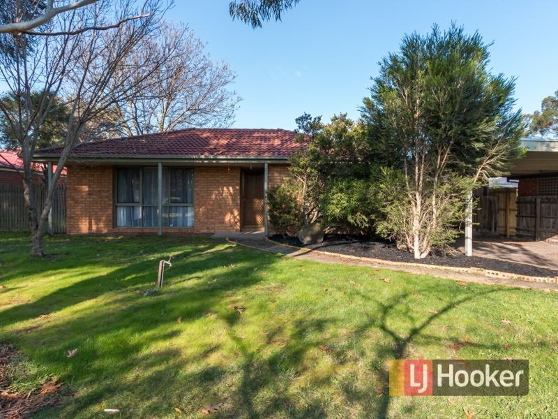 18 Tenandra Court, Berwick VIC 3806