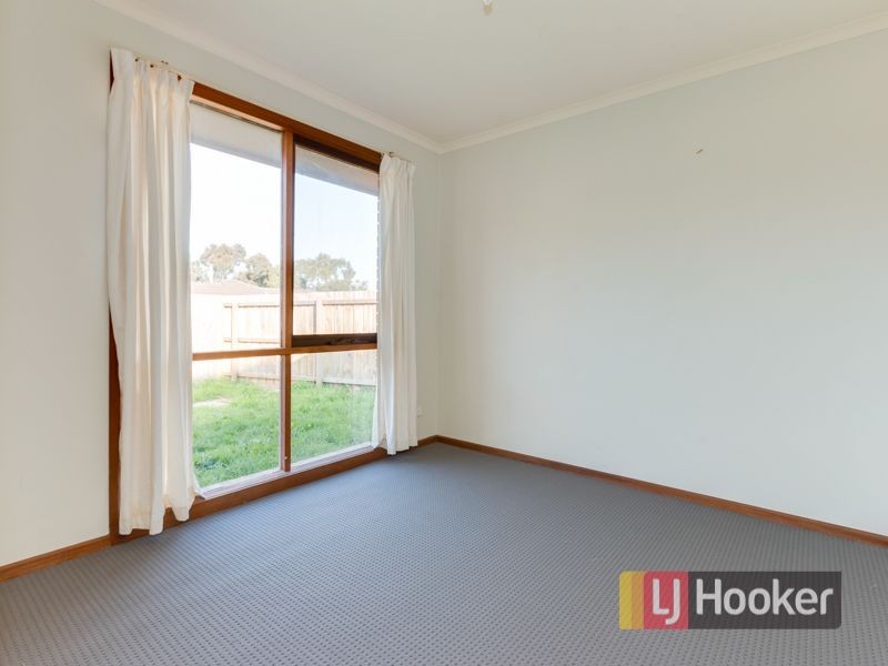 18 Tenandra Court, Berwick VIC 3806