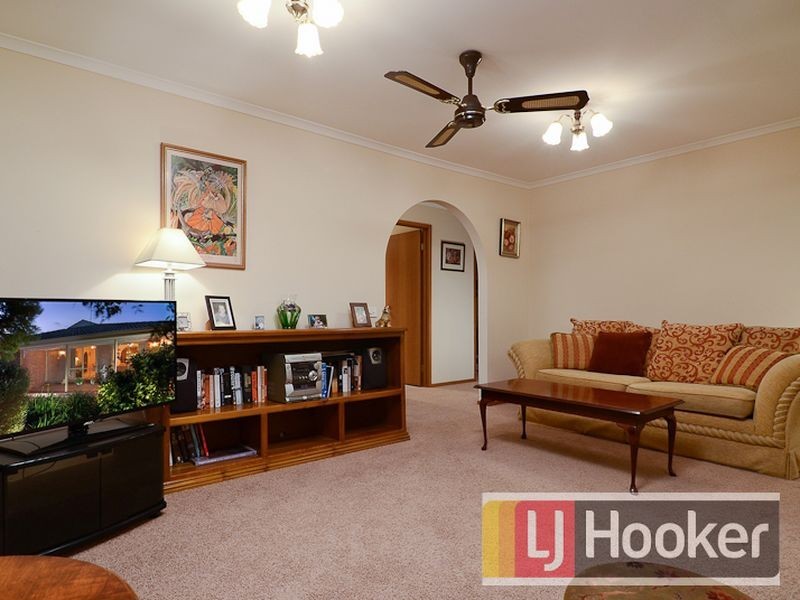 52 Lawrence Drive, Berwick VIC 3806