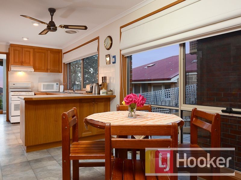 52 Lawrence Drive, Berwick VIC 3806