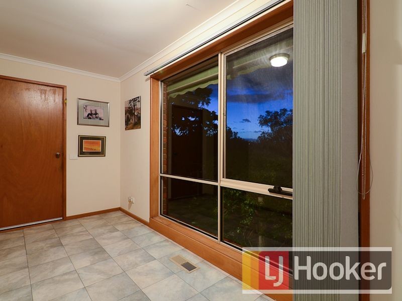 52 Lawrence Drive, Berwick VIC 3806