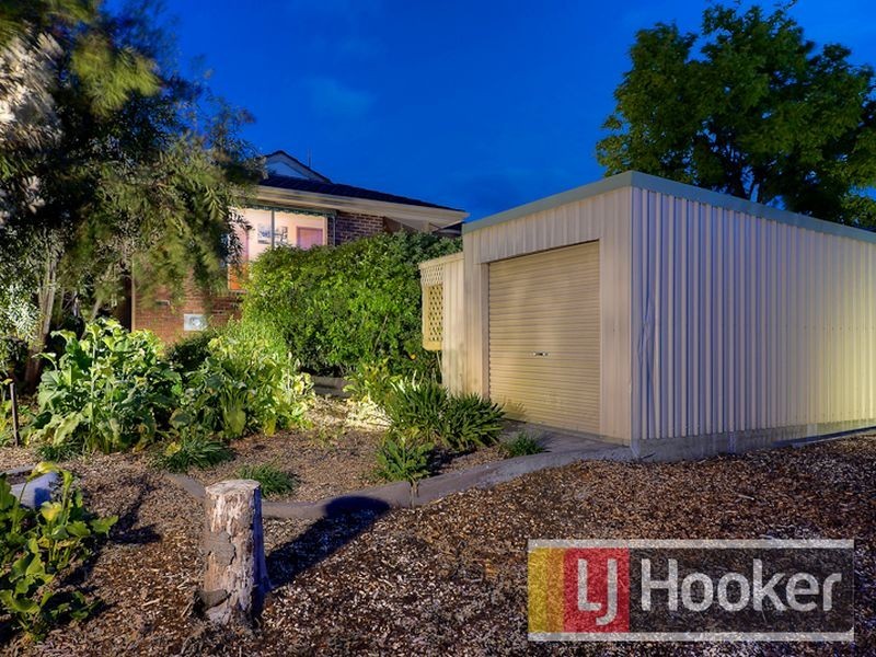52 Lawrence Drive, Berwick VIC 3806