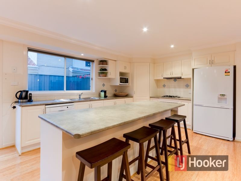 13 Jamieson Way, Berwick VIC 3806