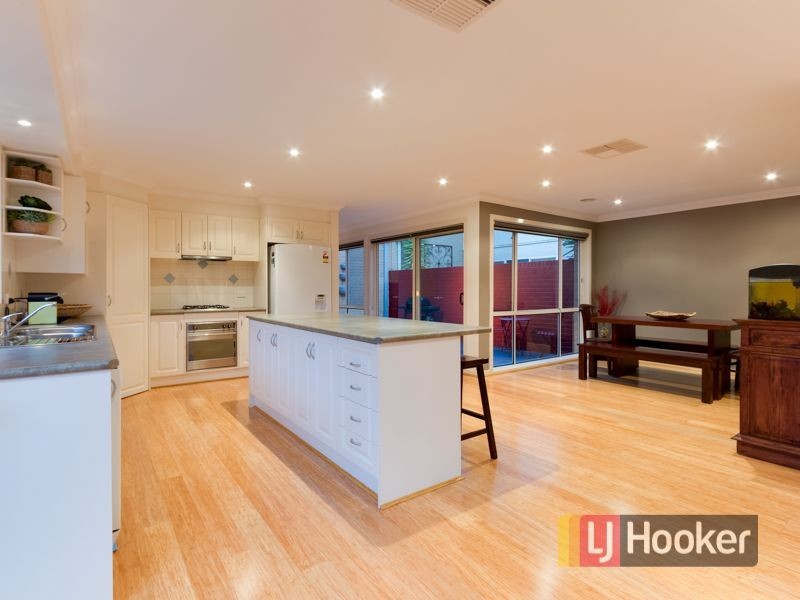 13 Jamieson Way, Berwick VIC 3806