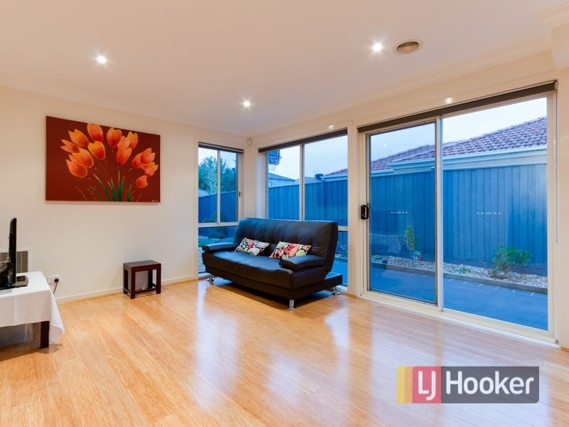 13 Jamieson Way, Berwick VIC 3806