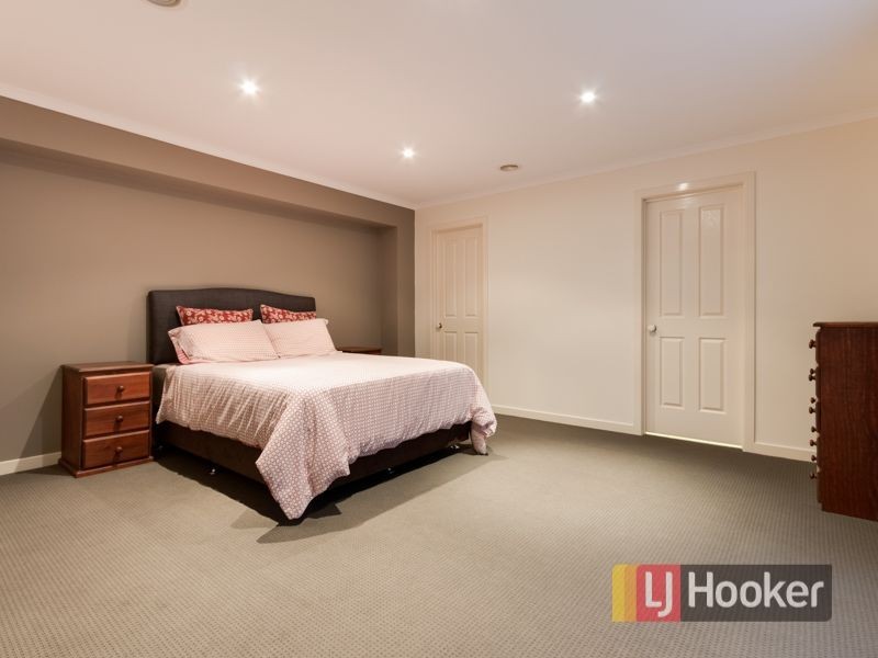 13 Jamieson Way, Berwick VIC 3806