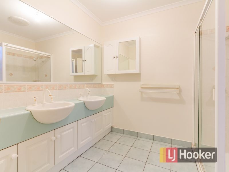 13 Jamieson Way, Berwick VIC 3806