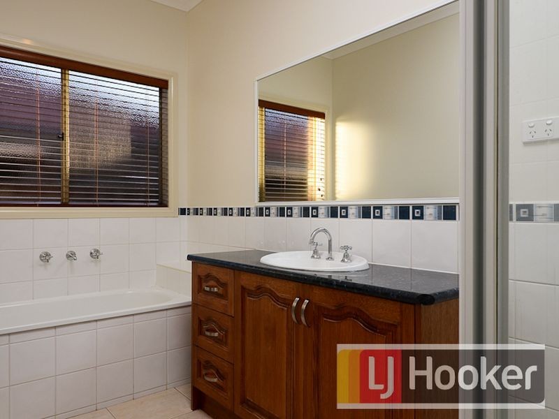 3 Nevin Grove, Berwick VIC 3806