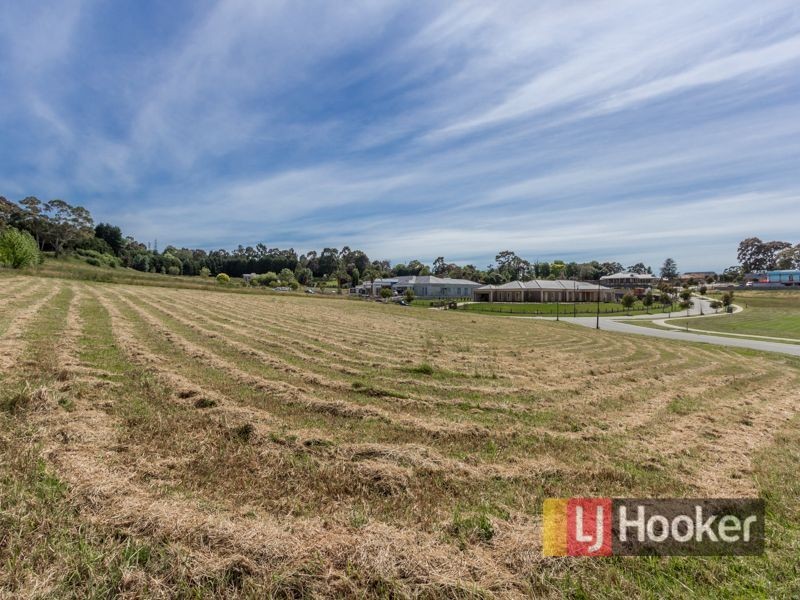 6-7 Adare Court, Berwick VIC 3806