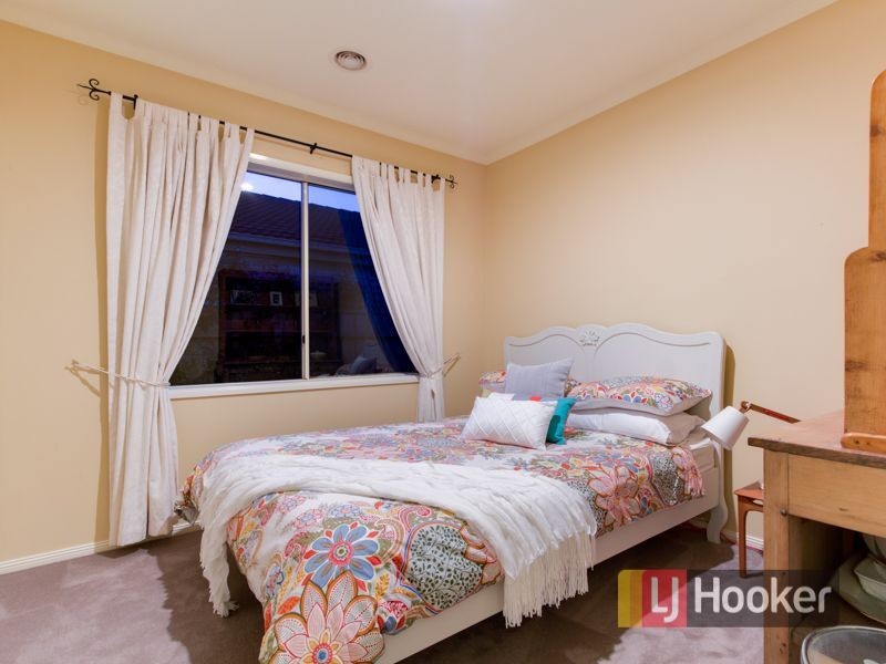 14 Margie Square, Narre Warren South VIC 3805