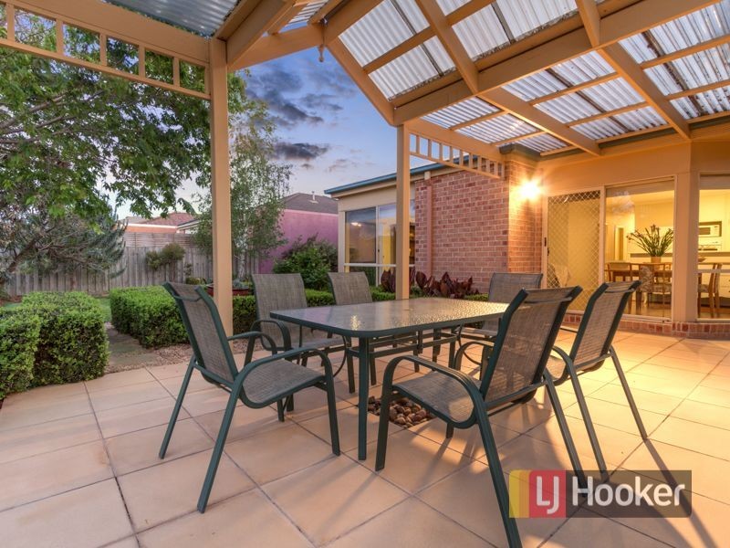 14 Margie Square, Narre Warren South VIC 3805