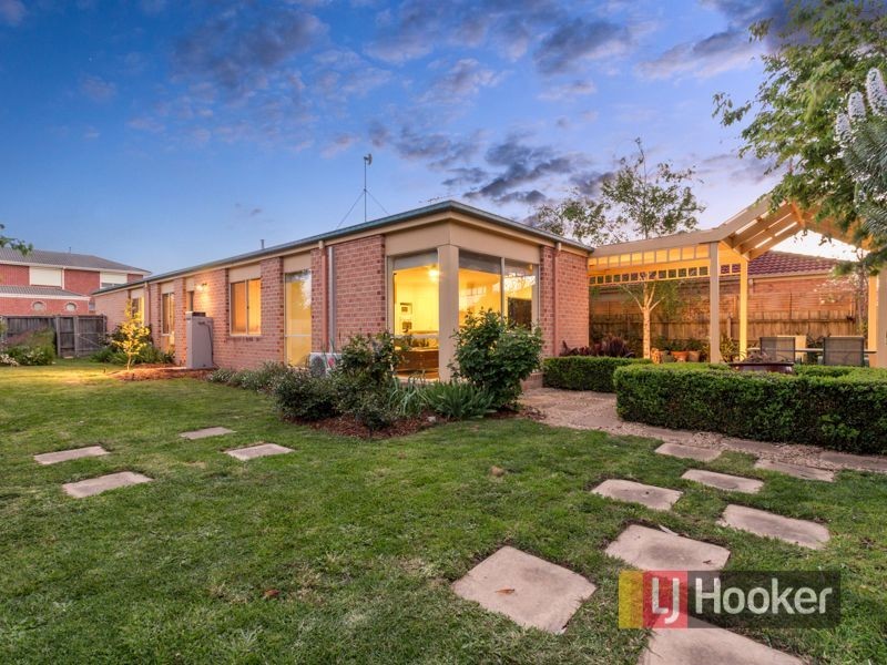 14 Margie Square, Narre Warren South VIC 3805