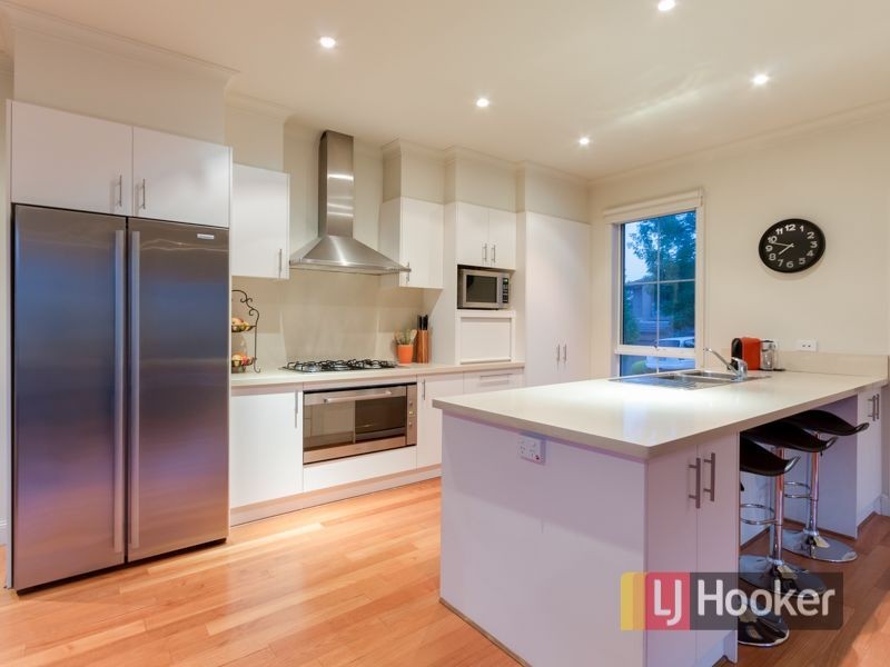 10 Hillview Court, Beaconsfield VIC 3807