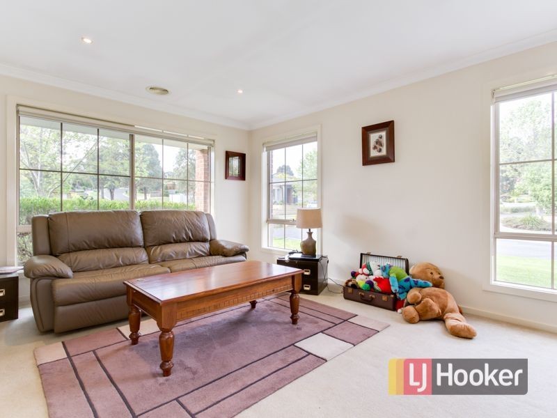 82 Fieldstone Boulevard, Beaconsfield VIC 3807