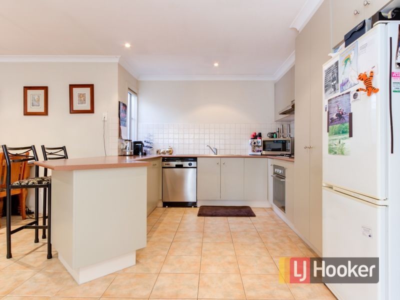 82 Fieldstone Boulevard, Beaconsfield VIC 3807