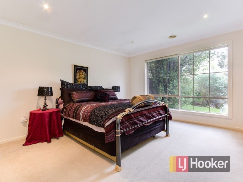 82 Fieldstone Boulevard, Beaconsfield VIC 3807