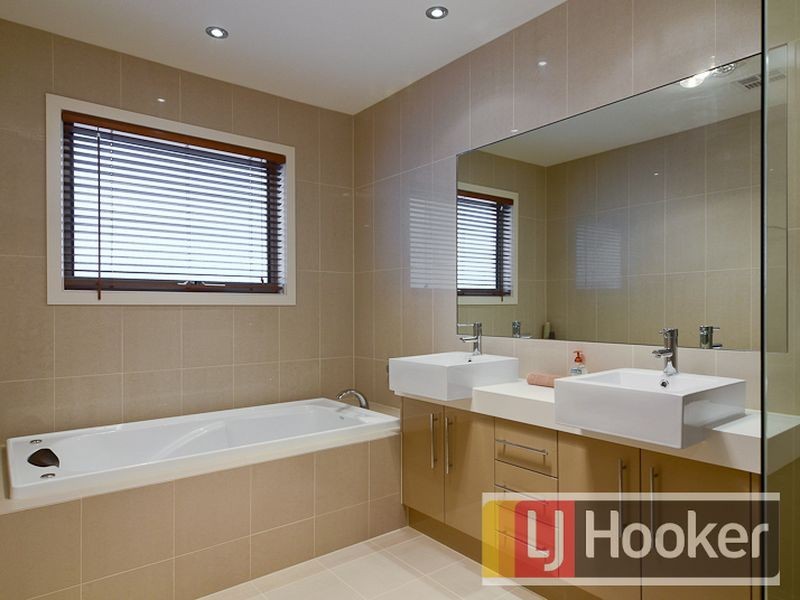 33 Beauford Avenue, Narre Warren South VIC 3805