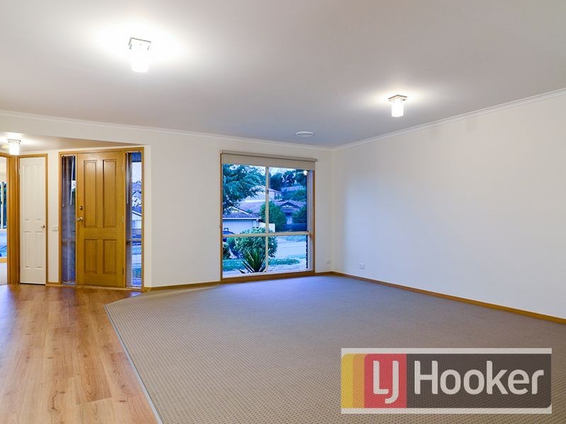 72 Avebury Drive, Berwick VIC 3806