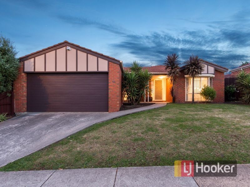 53 Bemersyde Drive, Berwick VIC 3806