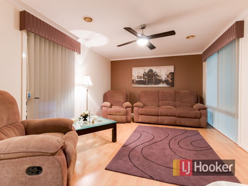 53 Bemersyde Drive, Berwick VIC 3806