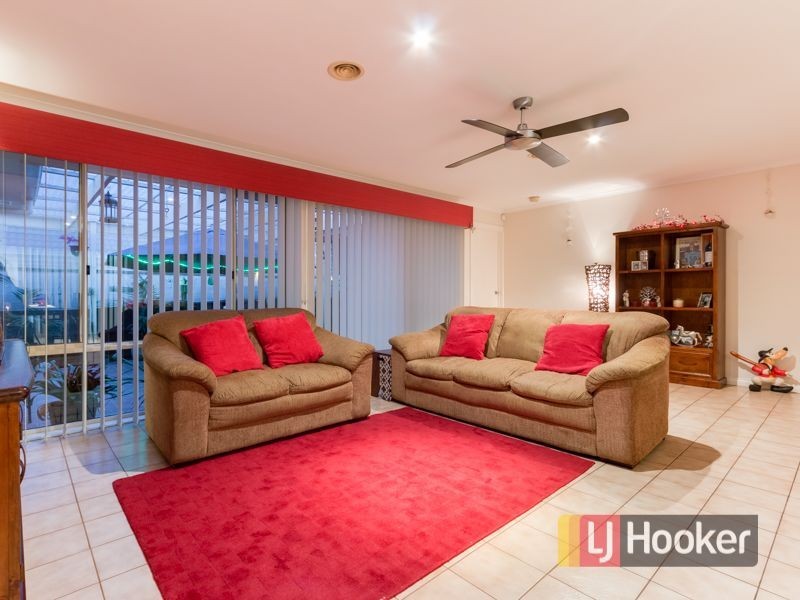 53 Bemersyde Drive, Berwick VIC 3806