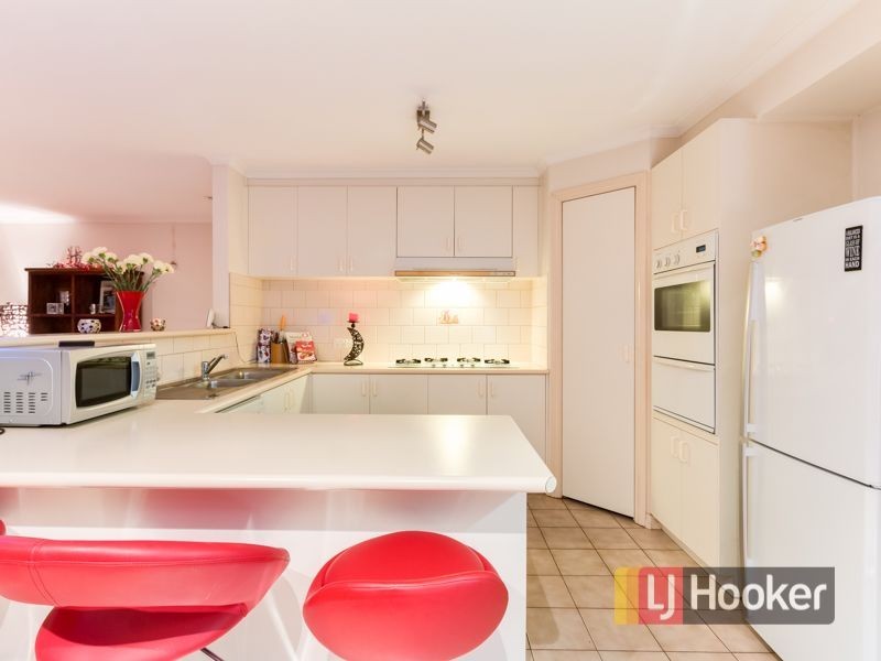 53 Bemersyde Drive, Berwick VIC 3806