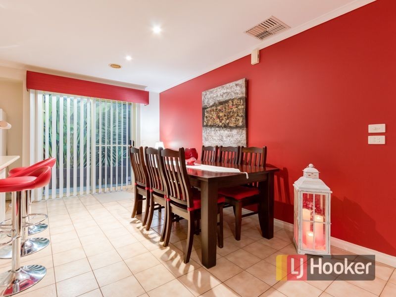 53 Bemersyde Drive, Berwick VIC 3806