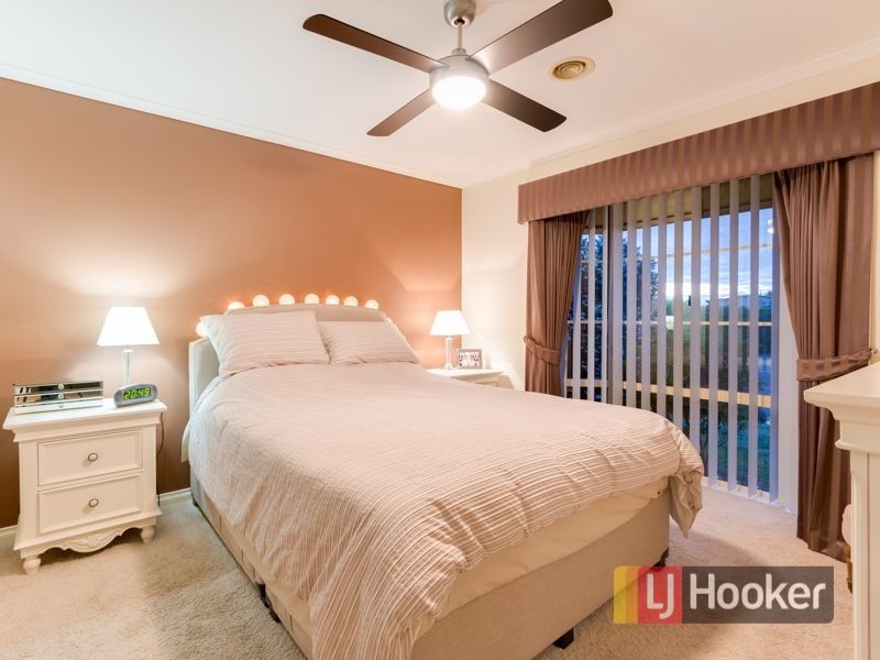 53 Bemersyde Drive, Berwick VIC 3806