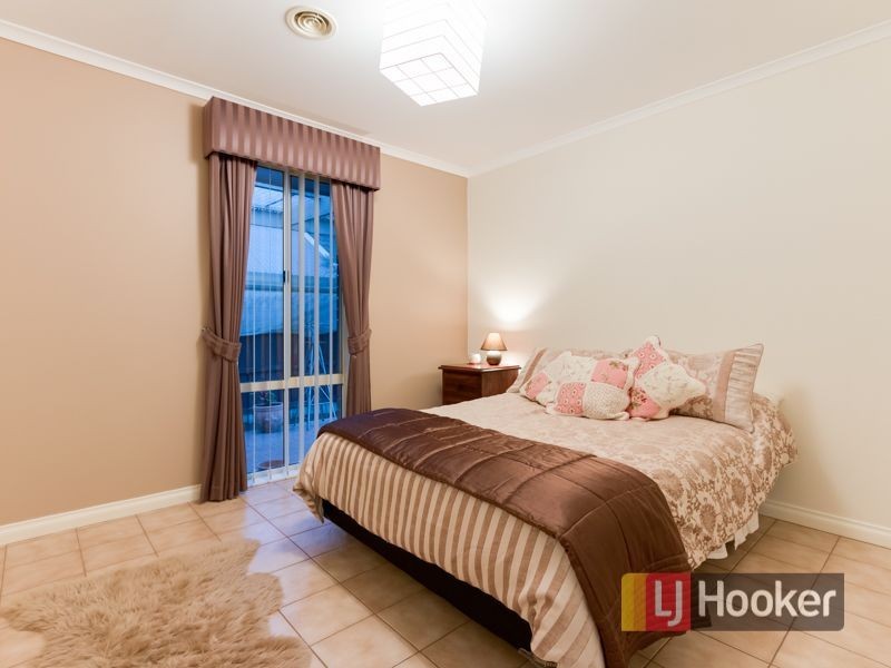 53 Bemersyde Drive, Berwick VIC 3806