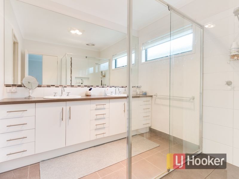 10 Honey Court, Berwick VIC 3806