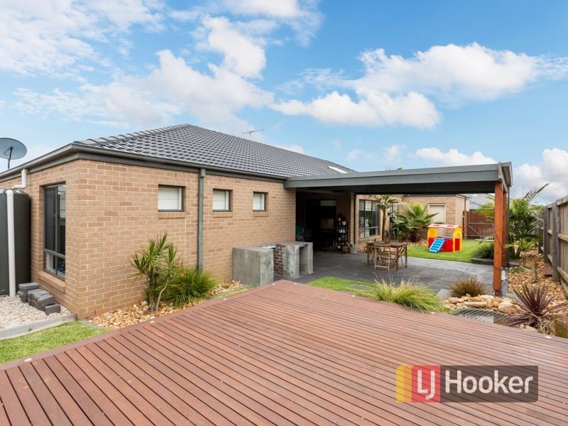 10 Honey Court, Berwick VIC 3806